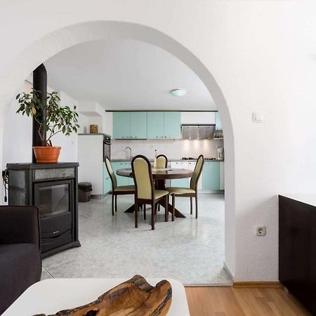Apartmani Vinko Tribunj-Sovlje Tribalj Kültér fotó