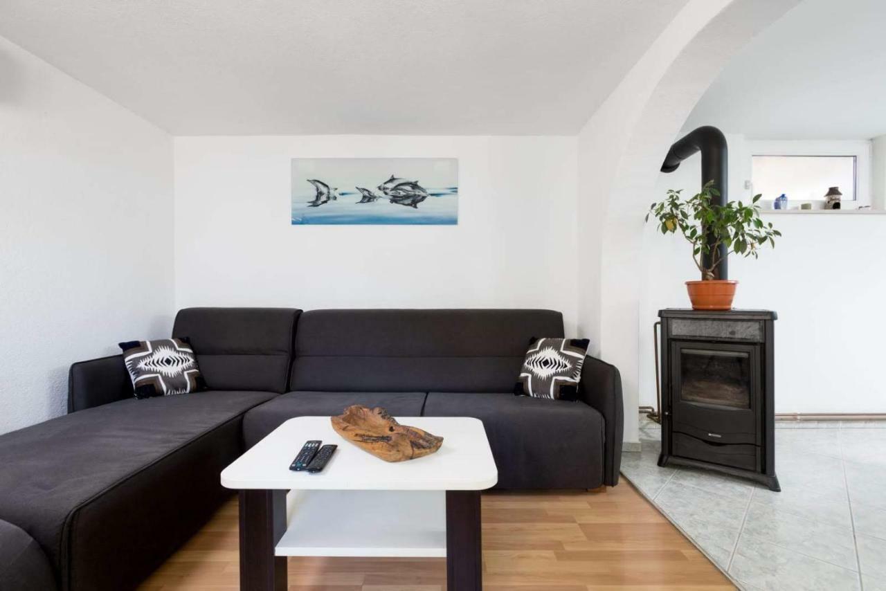 Apartmani Vinko Tribunj-Sovlje Tribalj Kültér fotó