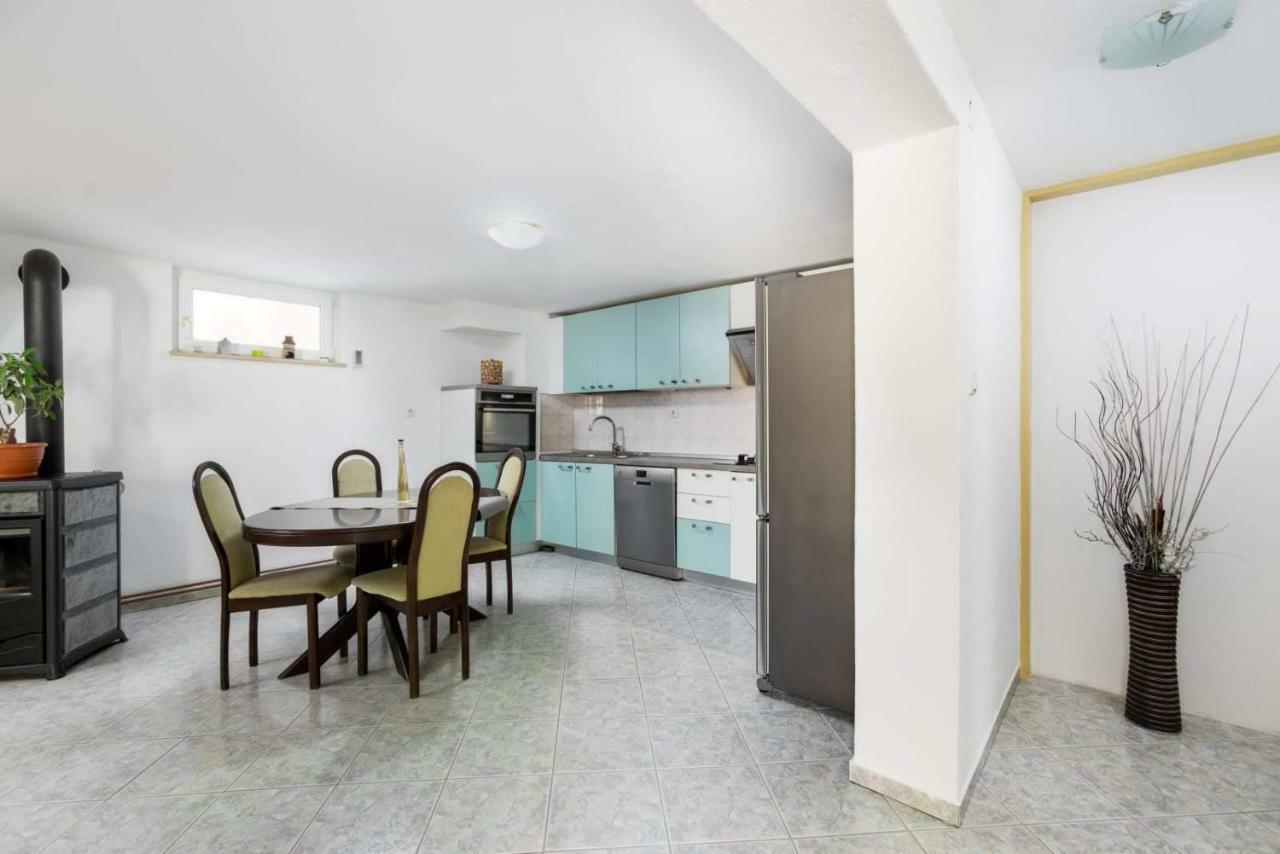 Apartmani Vinko Tribunj-Sovlje Tribalj Kültér fotó