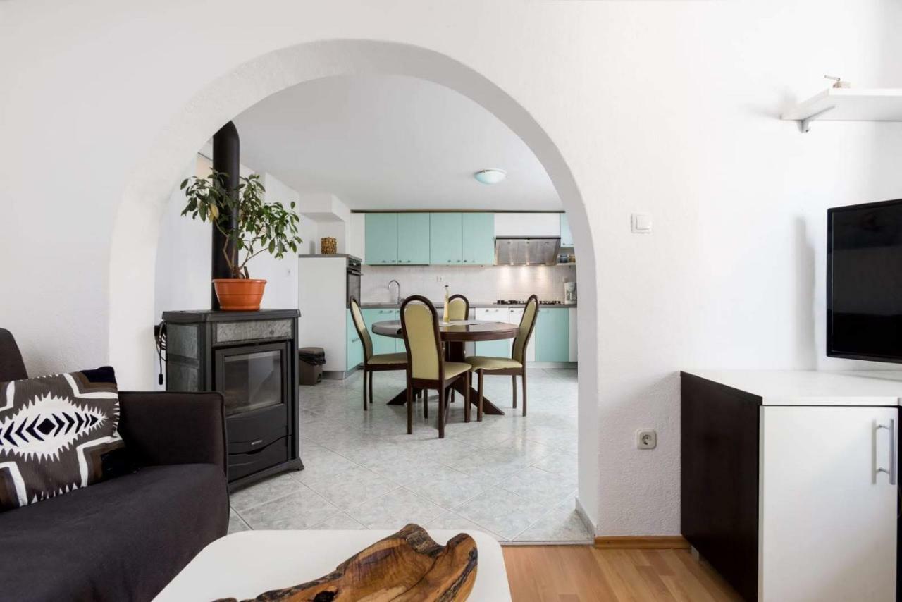 Apartmani Vinko Tribunj-Sovlje Tribalj Kültér fotó