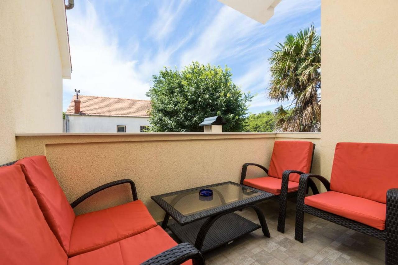 Apartmani Vinko Tribunj-Sovlje Tribalj Kültér fotó