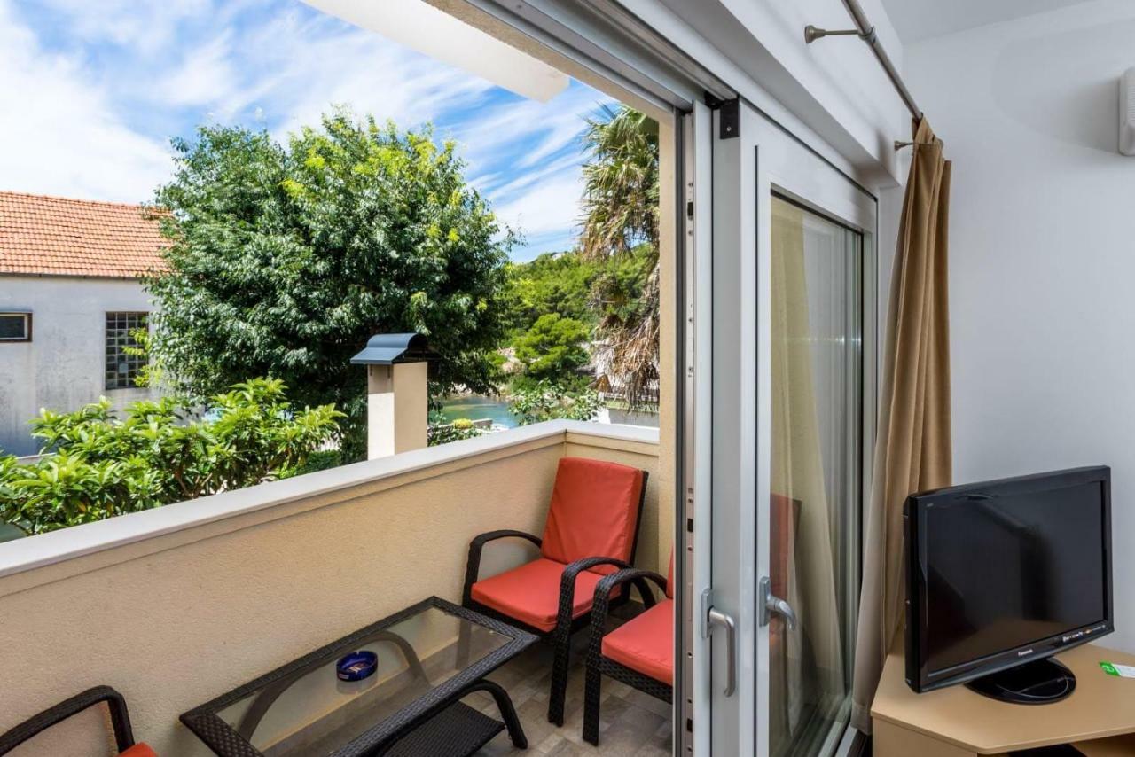 Apartmani Vinko Tribunj-Sovlje Tribalj Kültér fotó