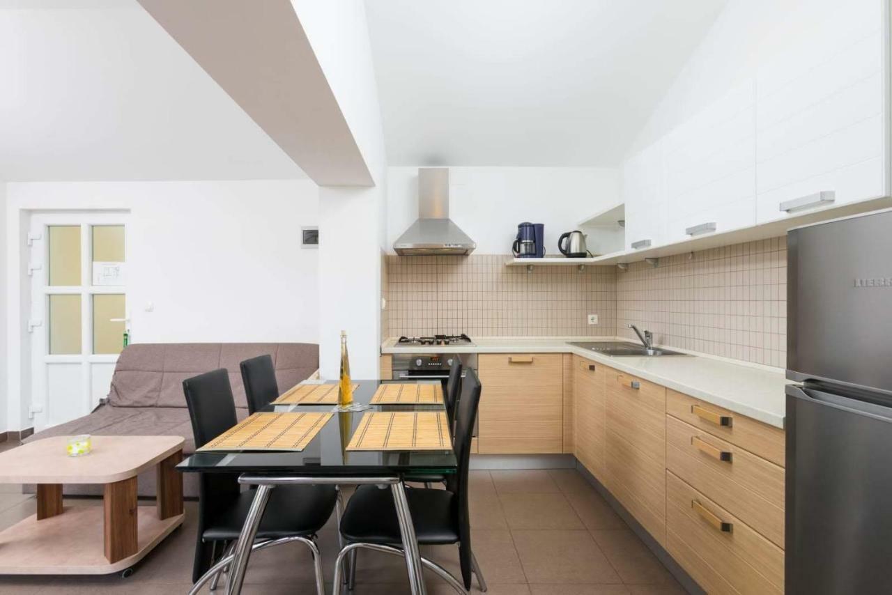 Apartmani Vinko Tribunj-Sovlje Tribalj Kültér fotó